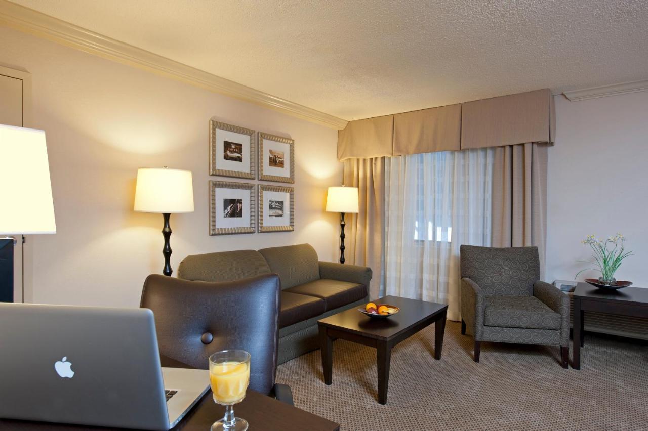 Holiday Inn Itasca - Woodfield Area Exterior foto
